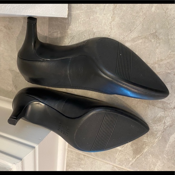 Naturalizer Pumps Size 5 - Picture 2 of 6